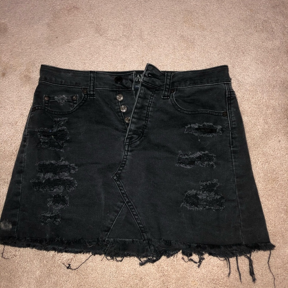 American Eagle Black distressed jean skirt